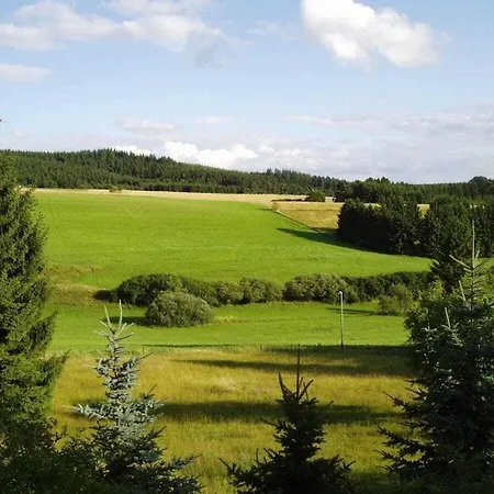 With 2 Bedrooms אולמן